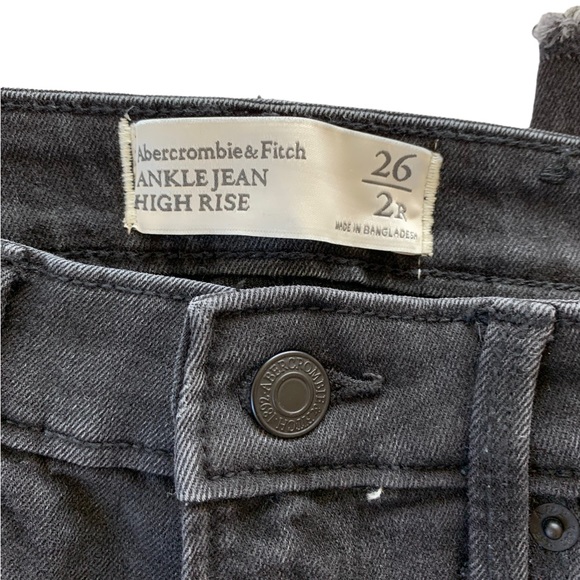 Abercrombie & Fitch Black High Rise Star Embroidered Jeans - Picture 7 of 8
